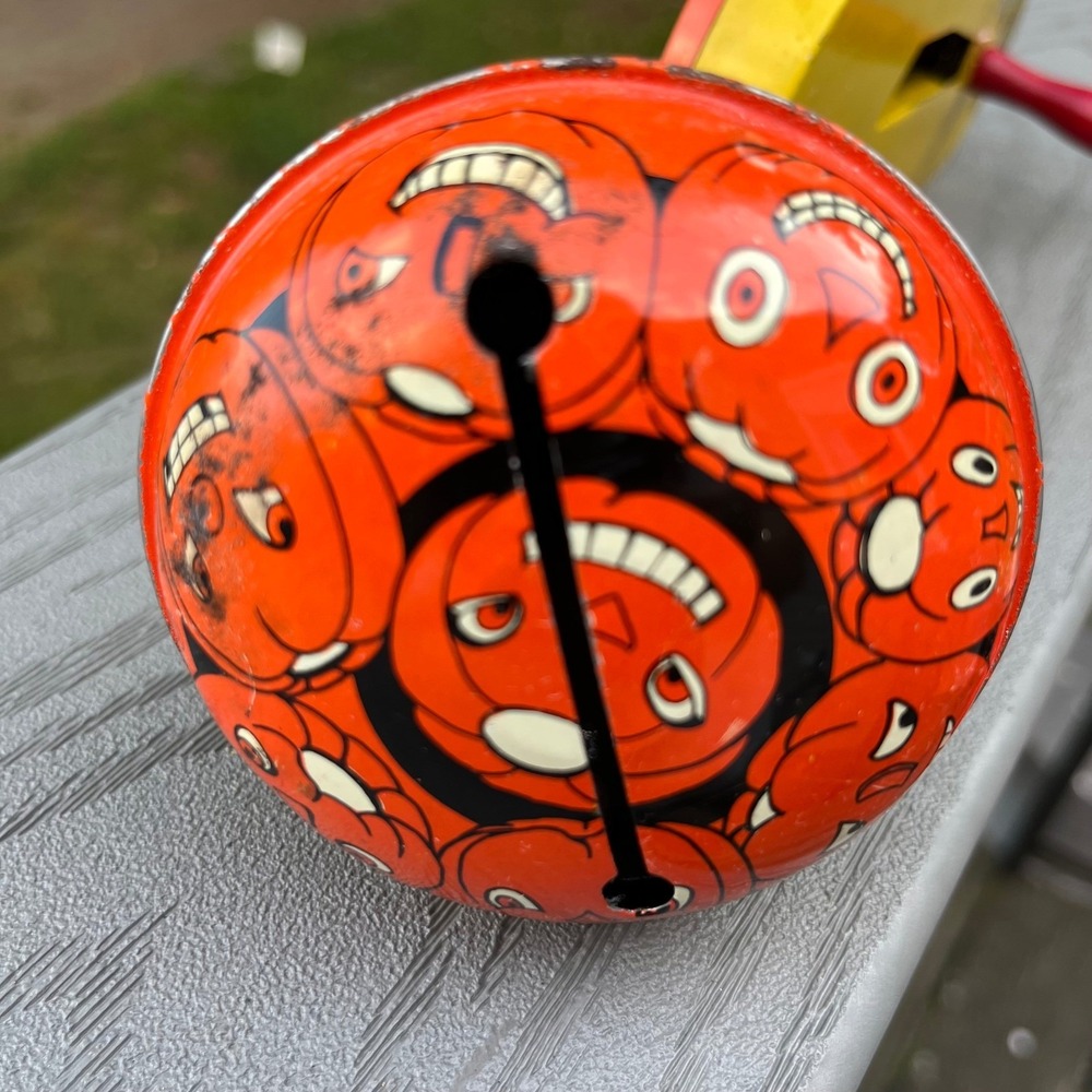 Vintage 1940s Halloween Tin Litho Noisemaker Set Black Cat Pumpkin Bell Clapper - Picture 5 of 11